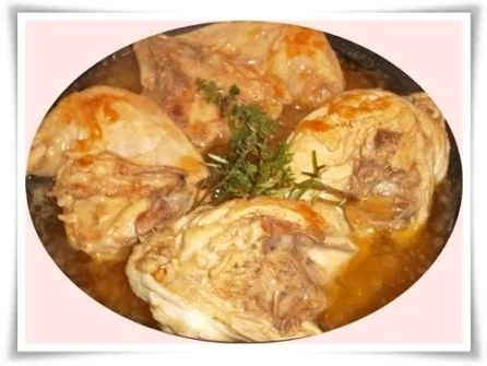 Rezept: Rosmarin-Thymian Hähnchen mit würzigem Sauerkraut und Kartoffelklößen dazu. Bild Nr. 4 Rosmarin-Thymian Hähnchen mit würzigem Sauerkraut und Kartoffelklößen dazu. - Rezept - Bild Nr. 4