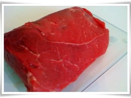 Schmackhaftes Gulasch mit Salbei- Drillinge und grüne Bohnen. - Rezept - Bild Nr. 2