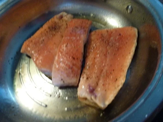 Lachsfilet mit würzigen Backofenkartoffeln - Rezept - Bild Nr. 4