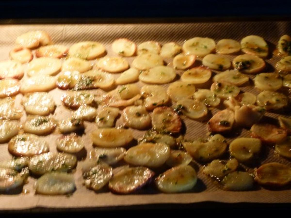 Lachsfilet mit würzigen Backofenkartoffeln - Rezept - Bild Nr. 8
