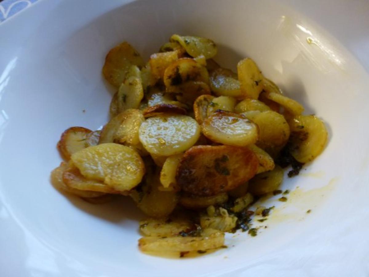 Lachsfilet mit würzigen Backofenkartoffeln - Rezept - Bild Nr. 9