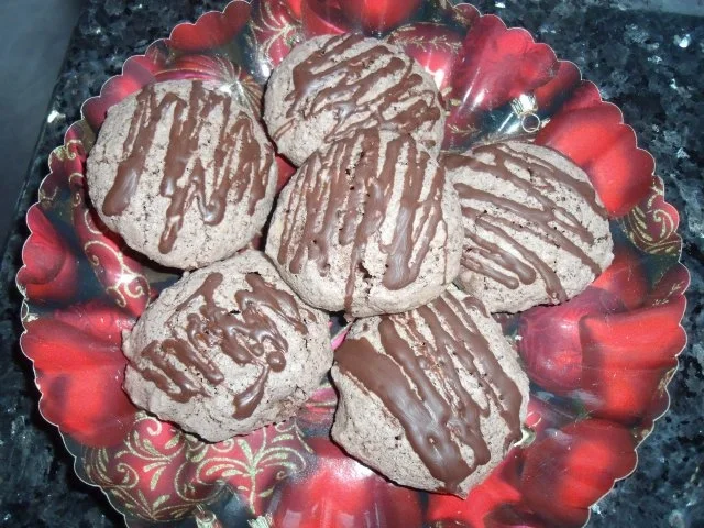 Rezept: Weihnachtsplätzchen: Nuss-Makronen mit Zimt Weihnachtsplätzchen: Nuss-Makronen mit Zimt - Rezept