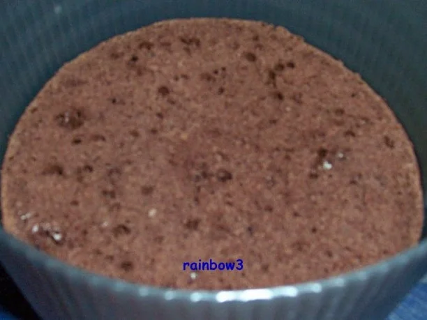 Backen: Fruchtige Mini-Weihnachtstorte mit Nuss und Marzipan-Deko - Rezept - Bild Nr. 5