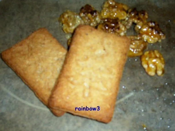 Backen: Fruchtige Mini-Weihnachtstorte mit Nuss und Marzipan-Deko - Rezept - Bild Nr. 7