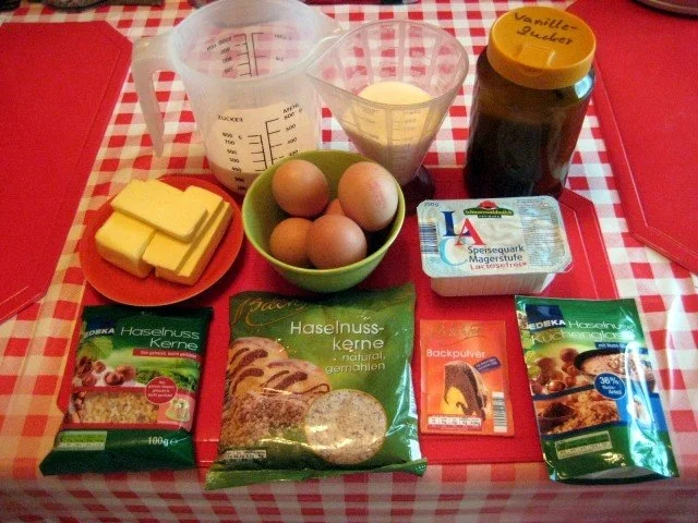 Rezept: Nusskuchen mit Quark Bild Nr. 2 Nusskuchen mit Quark - Rezept - Bild Nr. 2