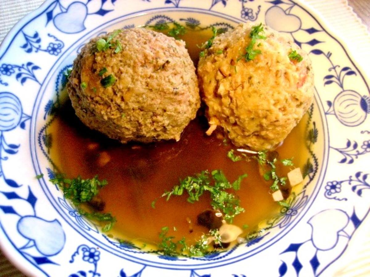 Speckknödel-Suppe... - Rezept - Bild Nr. 2