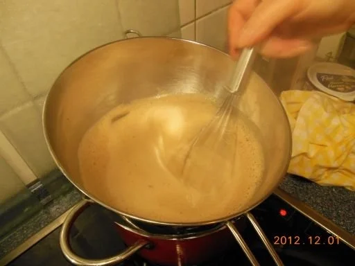 Dessert:Spekulatiussouffle mit Glühweinzabaione und Gewürzclementinen - Rezept - Bild Nr. 11