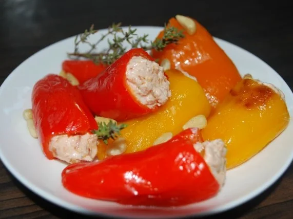 Rezept: Gefüllte Mini-Paprika Bild Nr. 4 Gefüllte Mini-Paprika - Rezept - Bild Nr. 4