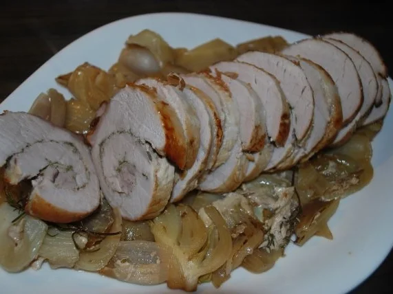 Porchetta-Rollbraten auf Fenchelgemüse -  italienischer Schweine-Kräuter-Rollbraten - Rezept - Bild Nr. 4