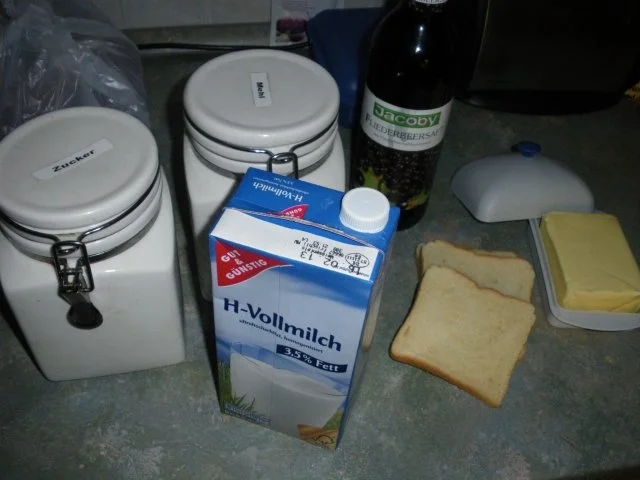 Holunderbeersuppe Holundersuppe ( Fliederbeersuppe) - Rezept - Bild Nr. 2