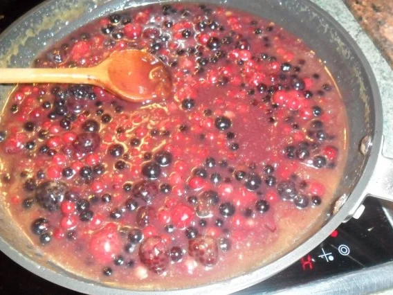 beerenkaramell-dessert - Rezept - Bild Nr. 10