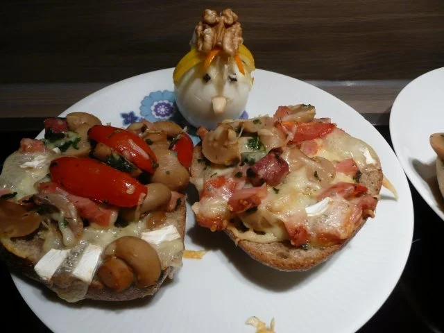 Rezept: Pizza-Brötchen & Schnucki & Putzzi Bild Nr. 8 Pizza-Brötchen & Schnucki & Putzzi - Rezept - Bild Nr. 8