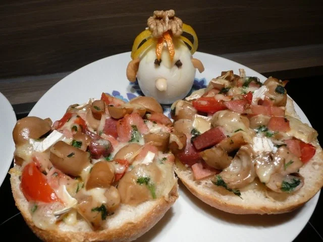 Rezept: Pizza-Brötchen & Schnucki & Putzzi Pizza-Brötchen & Schnucki & Putzzi - Rezept