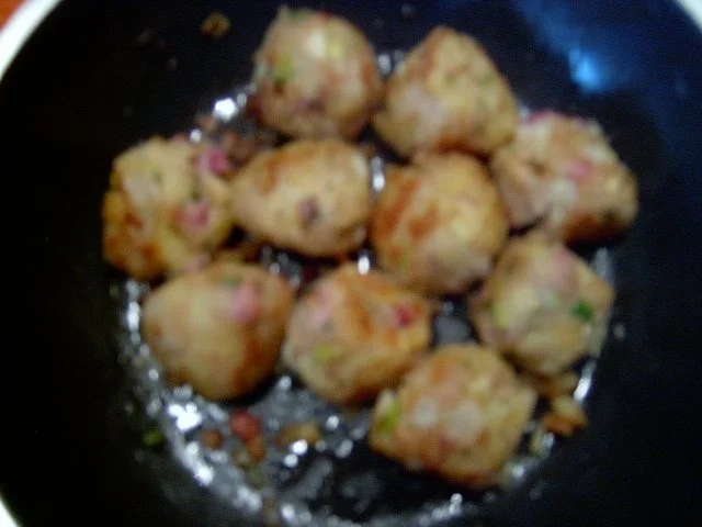 Rezept: Käseknödel mit Schinken / Kaspressknödel Bild Nr. 2 Käseknödel mit Schinken / Kaspressknödel - Rezept - Bild Nr. 2