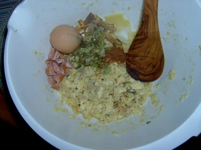 Rezept: Käseknödel mit Schinken / Kaspressknödel Bild Nr. 3 Käseknödel mit Schinken / Kaspressknödel - Rezept - Bild Nr. 3