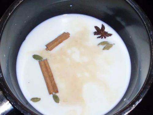 Weihnachtliches Mousse mit Clementinenschaum und Walnusskrokant - Rezept - Bild Nr. 5