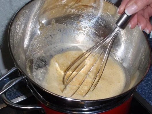 Weihnachtliches Mousse mit Clementinenschaum und Walnusskrokant - Rezept - Bild Nr. 9