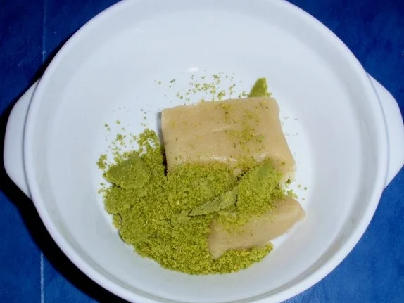 Weihnachtliches Mousse mit Clementinenschaum und Walnusskrokant - Rezept - Bild Nr. 17