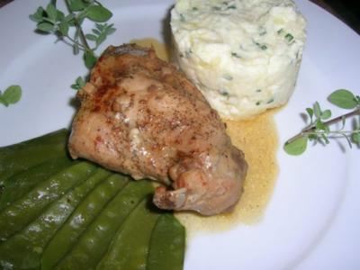 Rezept: Kaninchen geschmort (unsere Art), an Zuckerschoten und Sellerie-Kartoffelragout Kaninchen geschmort (unsere Art), an Zuckerschoten und Sellerie-Kartoffelragout - Rezept