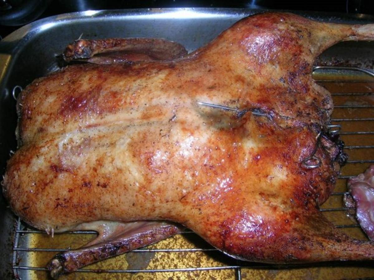 1. Advent-Menü (Entenbraten mit gezupftem Rotkohl , Riesengarnelen auf winterlichem Salat - Rezept - Bild Nr. 7