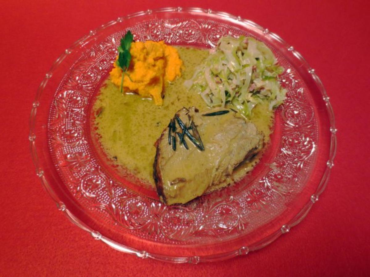 Iberico Schweinchen in Madeirasauce, Spitzkohlgemüse mit Speck,
Karotten, und Süßkartoffel - Rezept Eingereicht von Das perfekte Dinner