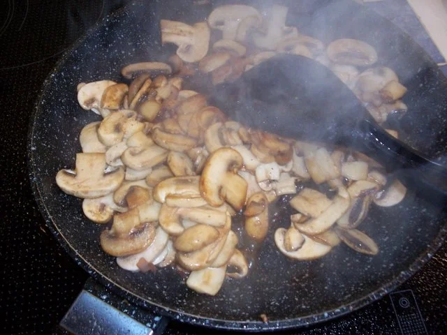 Hähnchengeschnetzeltes in Zwiebel-Sahne-Soße - Rezept - Bild Nr. 9