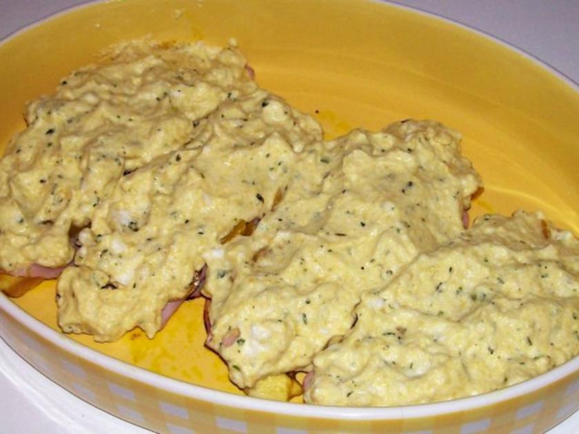 Curry-Hähnchenbrust mit Pfirsich und Schinken unter einer Kräuter-Senf ...