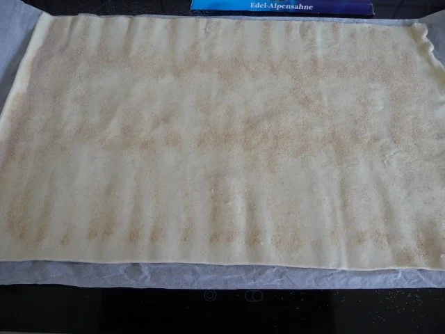 Plätzchen & Kekse : Kleine Schweineohren mit Schokolade - Rezept - Bild Nr. 3