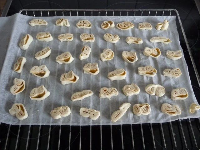 Plätzchen & Kekse : Kleine Schweineohren mit Schokolade - Rezept - Bild Nr. 5