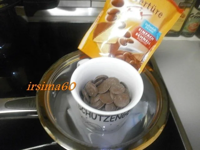 Rezept: Pflaumen Marzipan Pralinen Bild Nr. 4 Pflaumen Marzipan Pralinen - Rezept - Bild Nr. 4