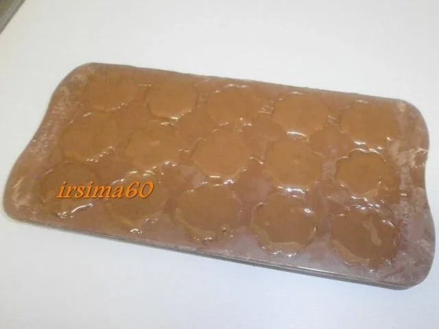 Rezept: Pflaumen Marzipan Pralinen Bild Nr. 8 Pflaumen Marzipan Pralinen - Rezept - Bild Nr. 8