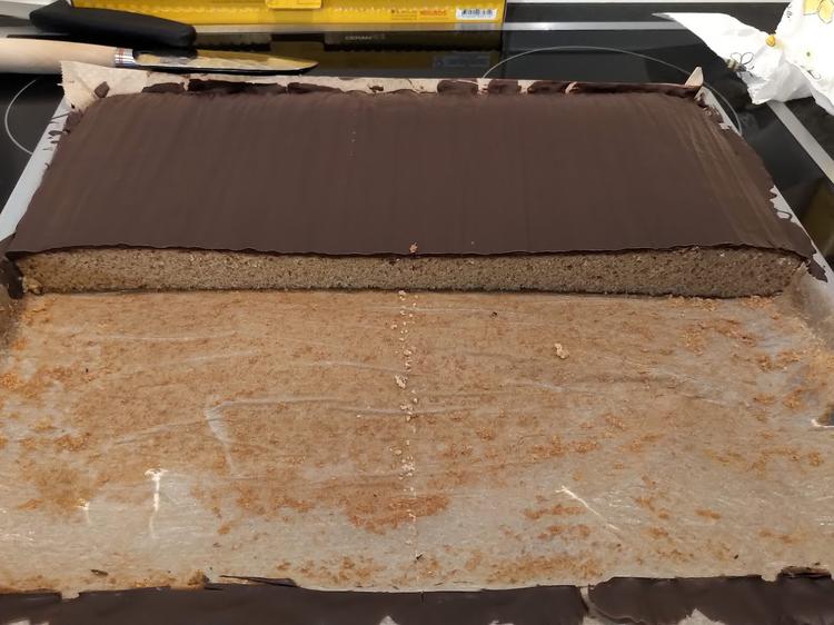 Einfacher Lebkuchen vom Blech - Rezept mit Bild