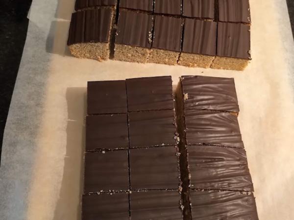 Einfacher Lebkuchen vom Blech - Rezept mit Bild