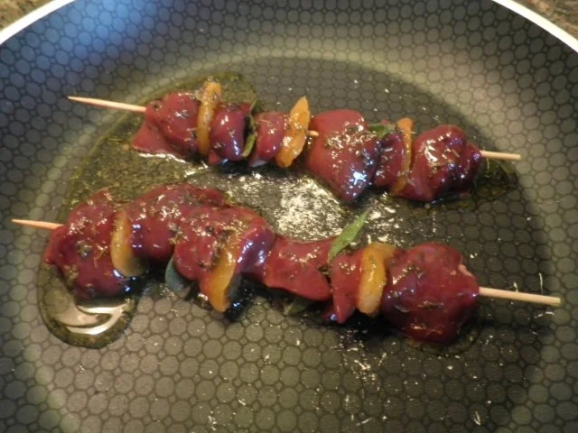 Fruchtige Hähnchenleber - Salbei - Spieße ... - Rezept - Bild Nr. 6