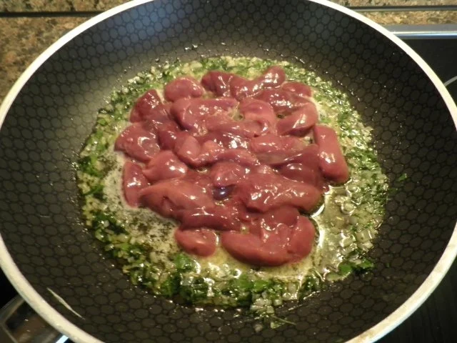 Beschwipstes Hähnchenleber - Geschnetzeltes - Rezept - Bild Nr. 7