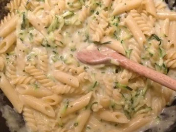 Fusilli mit Gorgonzola und Zucchini - Rezept