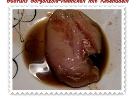 Rezept: Geflügel: Gorgonzola-Hähnchen mit Käsenudeln Bild Nr. 3 Geflügel: Gorgonzola-Hähnchen mit Käsenudeln - Rezept - Bild Nr. 3