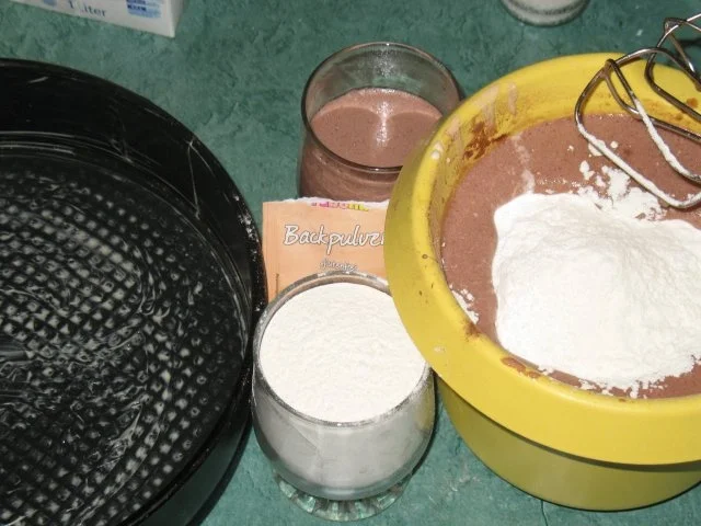 Kuchen - Schneller Schokokuchen - ruckzuck gemacht - Rezept - Bild Nr. 4