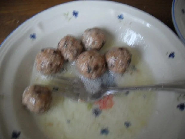 Rezept: Kokos-Schoko-Kugeln Bild Nr. 4 Kokos-Schoko-Kugeln - Rezept - Bild Nr. 4