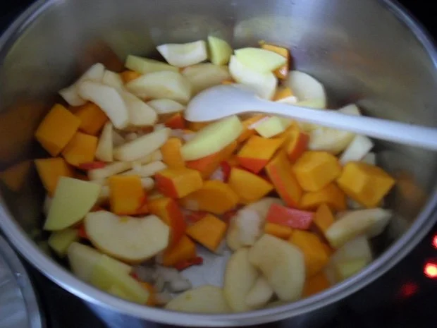 Kürbis-Apfel-Suppe - Rezept - Bild Nr. 2