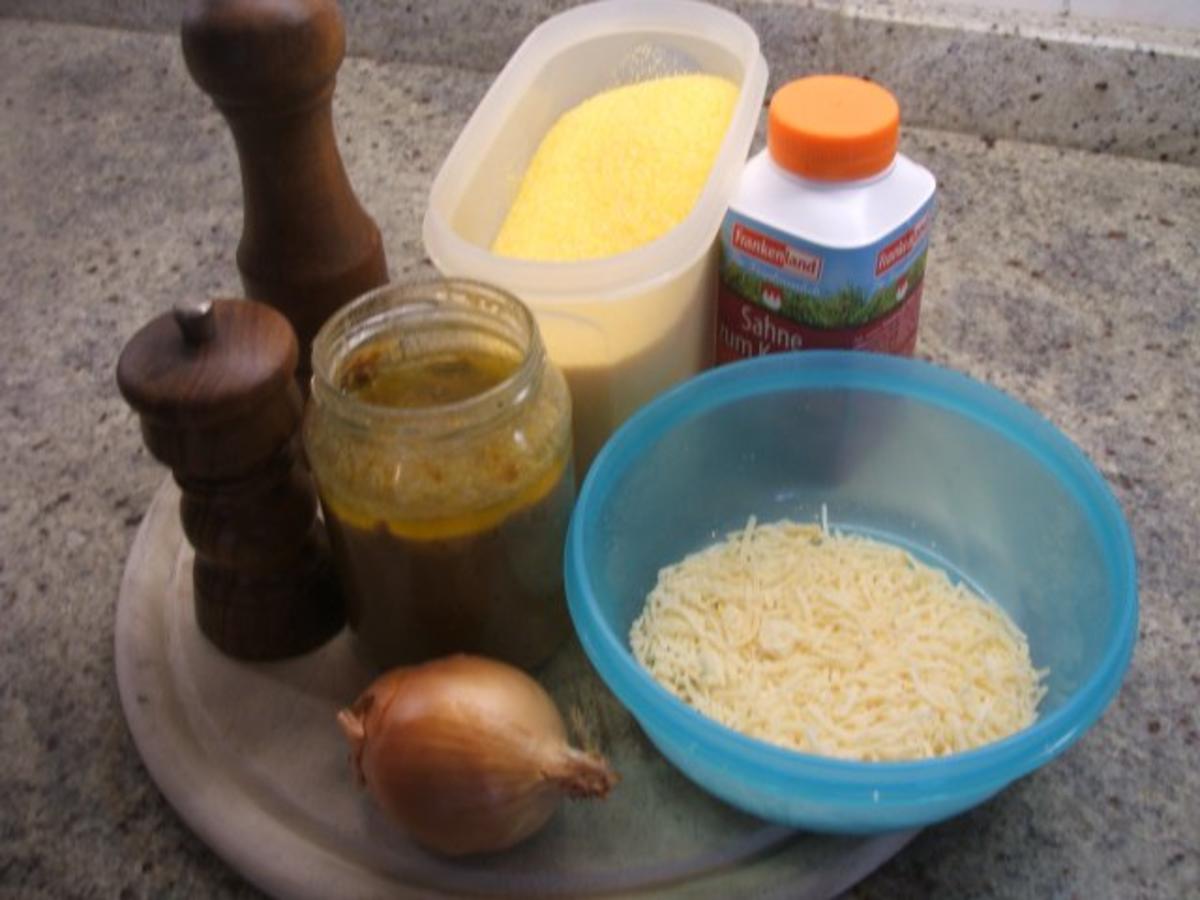 Suppen: Meine Grießsuppe aus Polenetagrieß mit Parmesan-Zwiebeln - Rezept - Bild Nr. 2