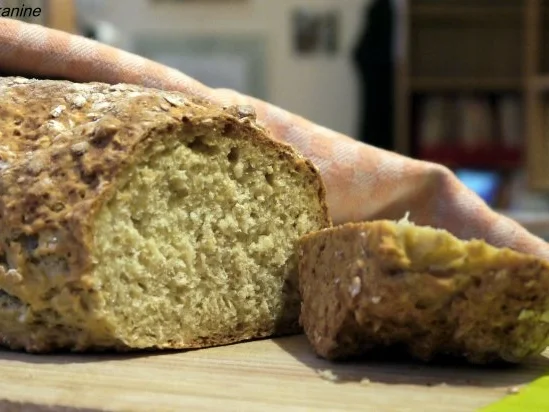 Rezept: Haferflocken-Joghurt-Brot Haferflocken-Joghurt-Brot - Rezept