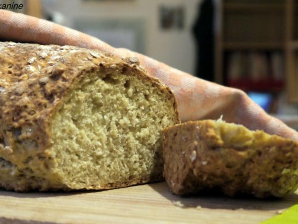 Haferflocken-Joghurt-Brot - Rezept mit Bild - kochbar.de