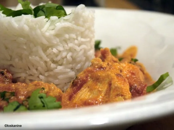 Rezept: Hühnchen-Tomaten-Curry Hühnchen-Tomaten-Curry - Rezept