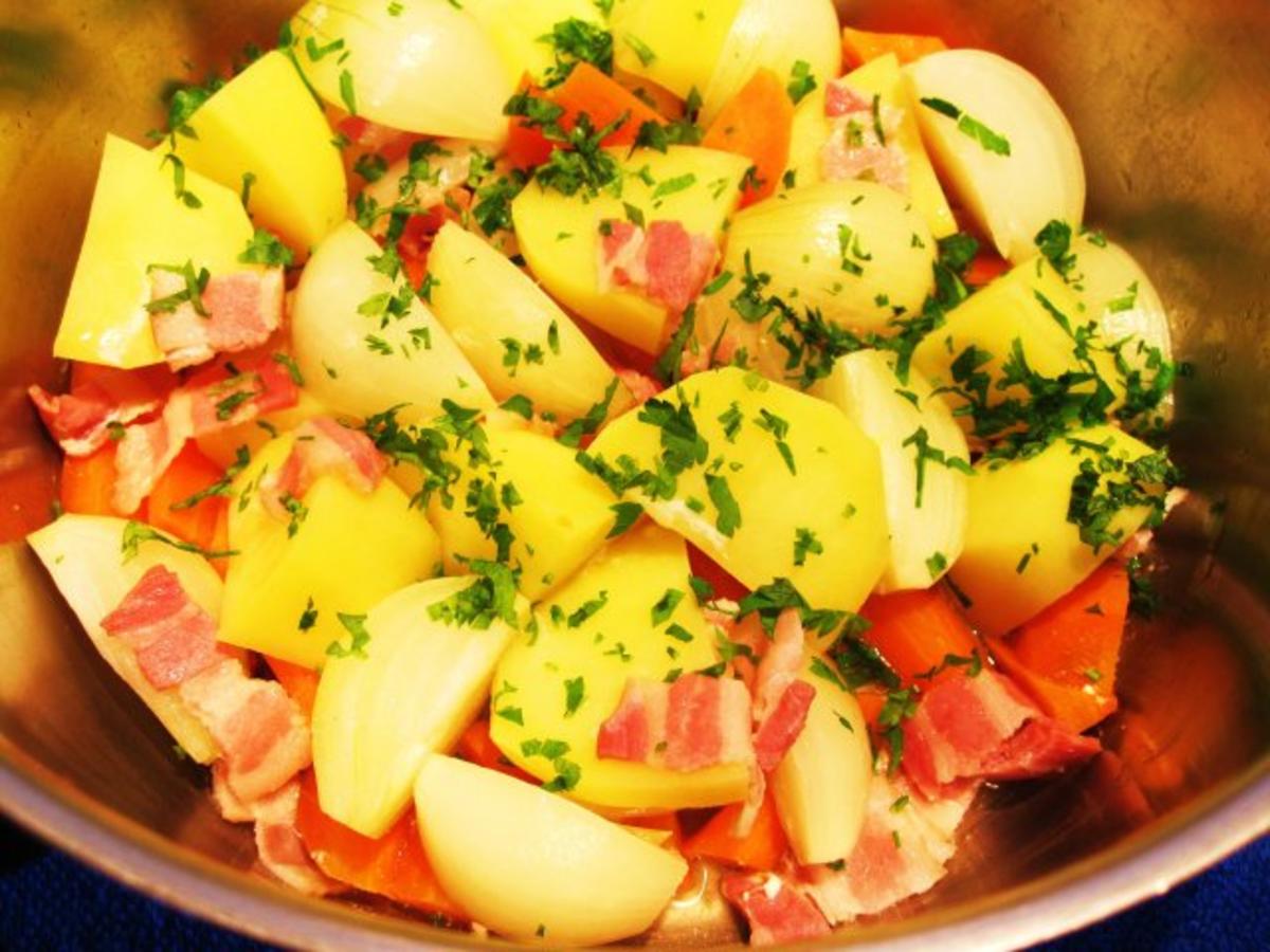 Möhren, Kartoffeln und Zwiebeln Rezept kochbar.de