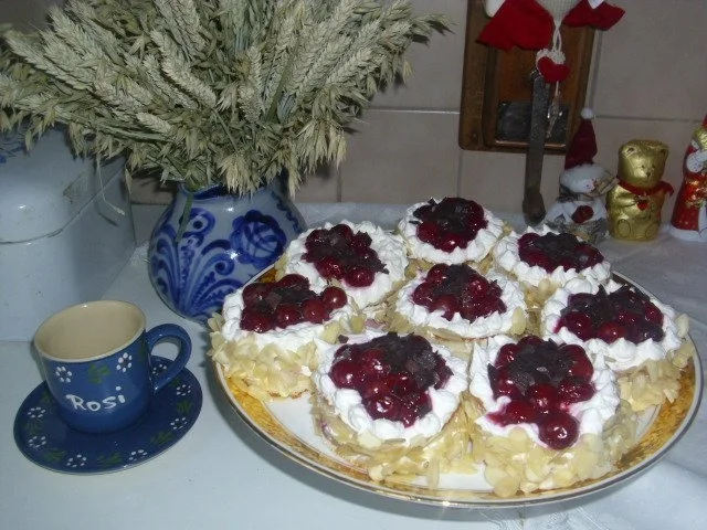 Rezept: Rosi`s Schwarzwälder Kischtörtchen Bild Nr. 2 Rosi`s Schwarzwälder Kischtörtchen - Rezept - Bild Nr. 2