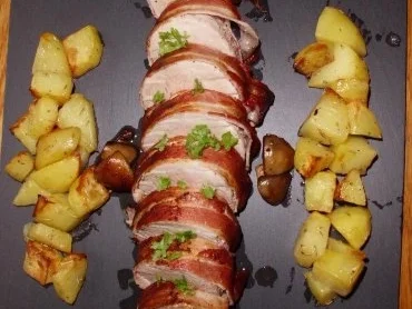 Rezept: Schweinefilet mit Rosmarinkartoffeln Schweinefilet mit Rosmarinkartoffeln - Rezept