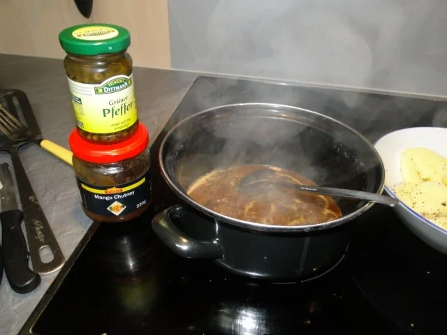 Rezept: Schweinebraten mit Wirsinggemüse bestrichen und dick ummantelt Bild Nr. 9 Schweinebraten mit Wirsinggemüse bestrichen und dick ummantelt - Rezept - Bild Nr. 9