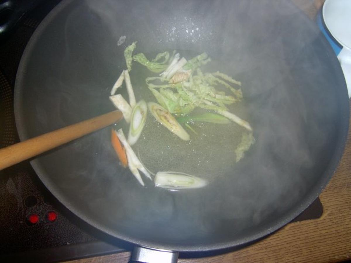Wok Glasnudel-Fischsuppe mit Gemüse - Rezept - Bild Nr. 4