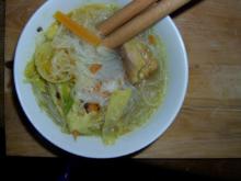 Wok Glasnudel-Fischsuppe mit Gemüse - Rezept